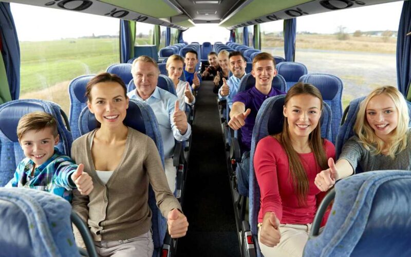 Roteiros de verão viajando de ônibus